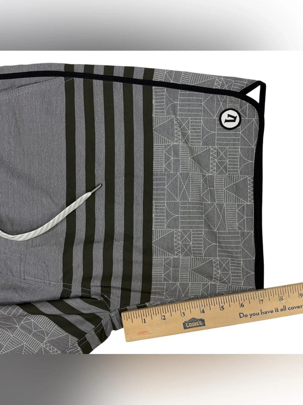 Vuori Cruise Board Shorts Mens 34 Grey 7” Performance Swim Beach Surf Trunk V314